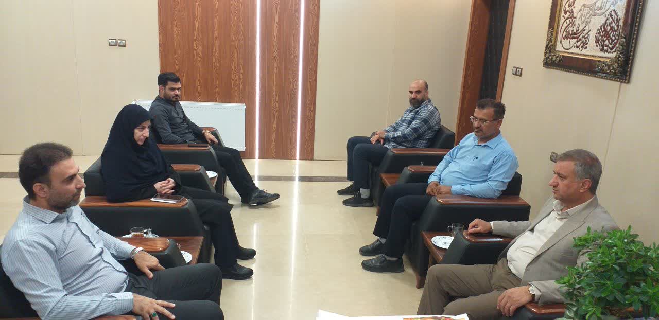 دیدار مهندس کیان، فرماندار شهرستان طالقان و ریاست بنیاد شهید  با مهندس حامد صادقیان، شهردار طالقان