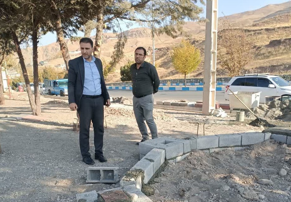 بازدید حامد صادقیان شهردار طالقان از روند احداث پیاده‌راه سلامت