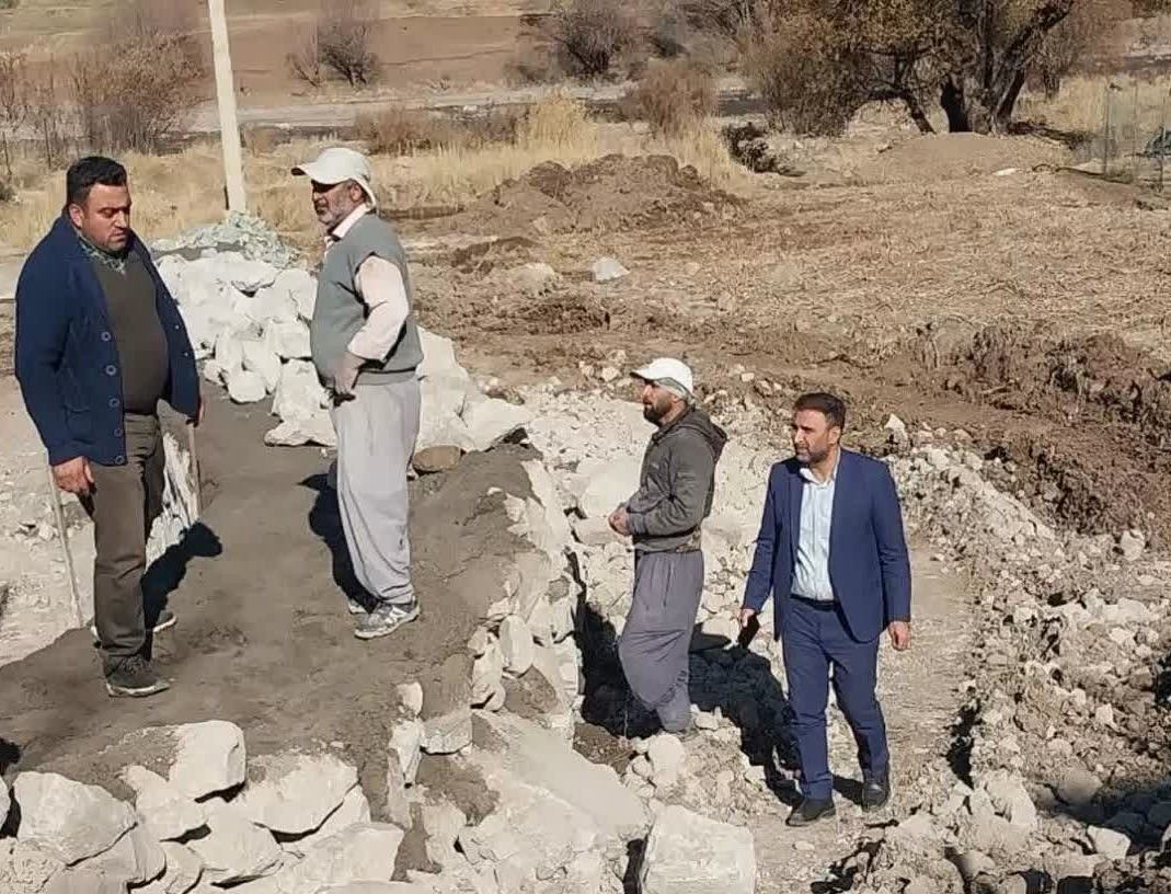 بازدید شهردار طالقان از مراحل اجرای پروژه‌های عمرانی در بلوار آیت الله طالقانی (چالدشت)، کوچه فروردین و کولج بالا