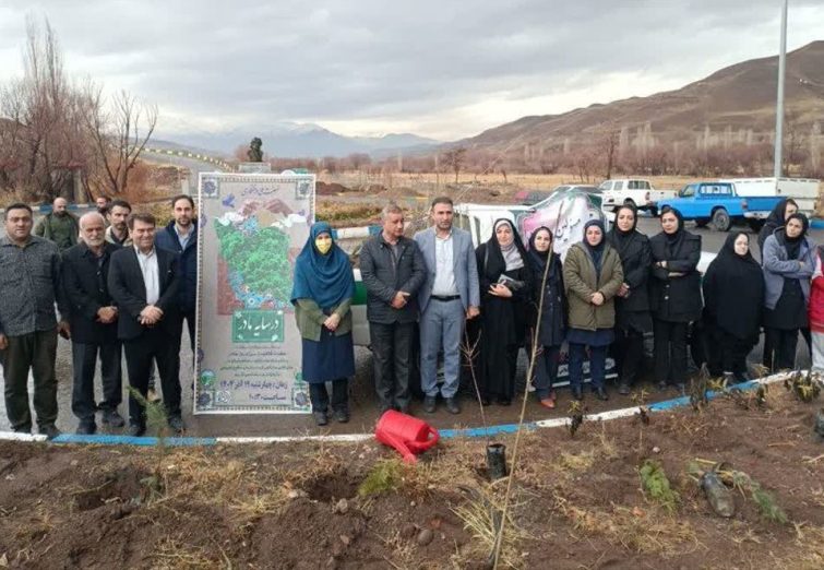 نهضت درختکاری در طالقان در آستانه روز مادر و گرامیداشت تولد حضرت فاطمه(س)