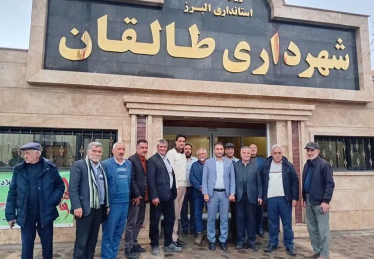 دیدار صمیمی اعضای هیأت رزمندگان شهرستان طالقان با شهردار و اعضای شورای اسلامی شهر
