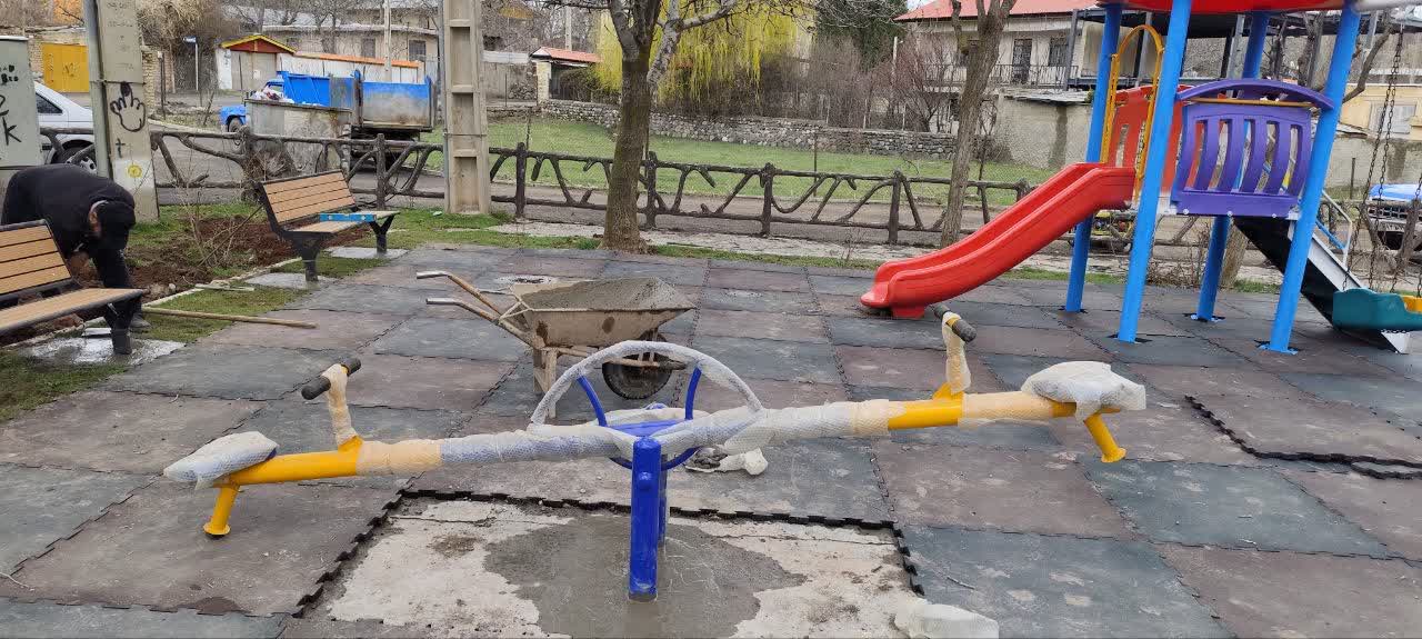 نو سازی و تعویض وسایل ورزشی و سرگرمی پارک مزار