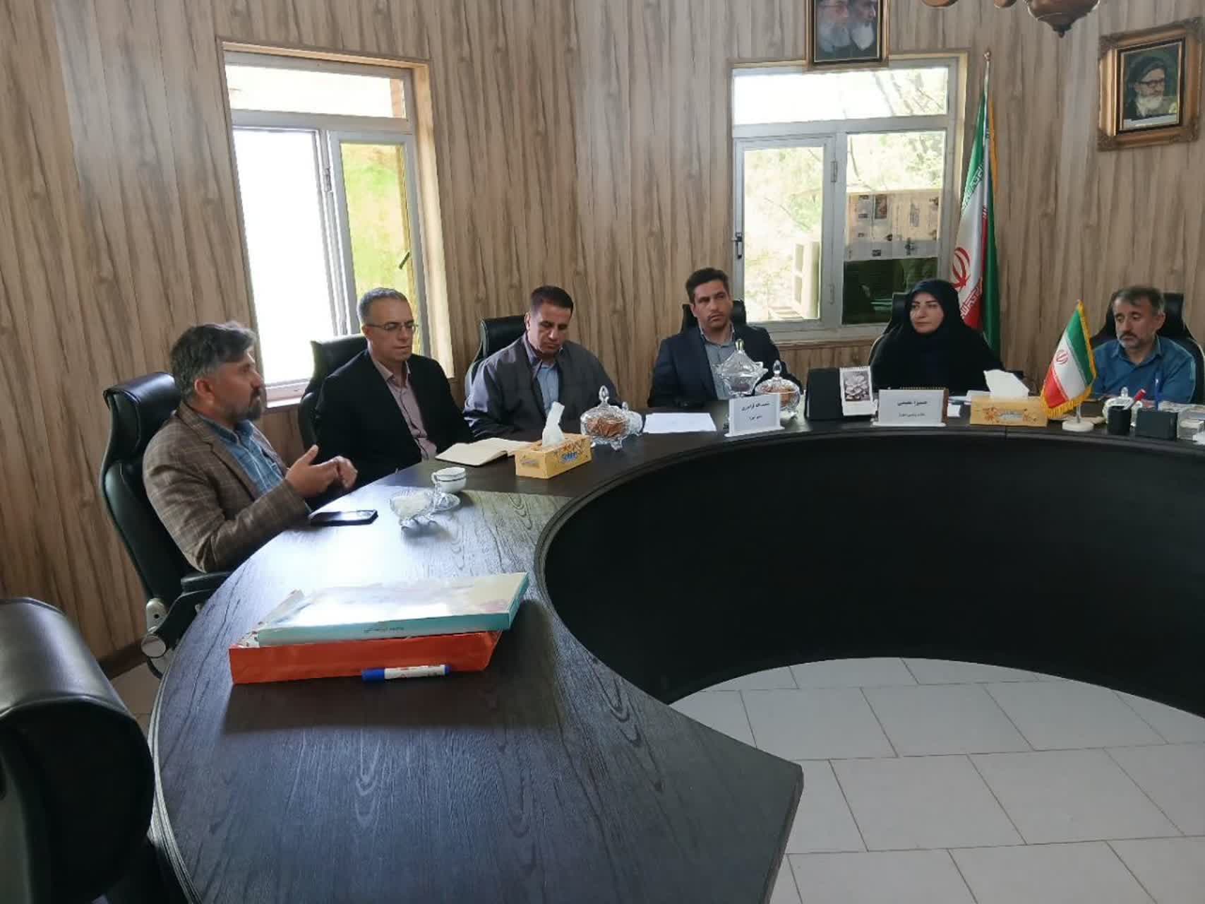 حضور روسای تعدادی از ادارات شهرستان  طالقان در ساختمان شورای اسلامی شهر جهت دیدار صمیمی و تبریک روز شورا