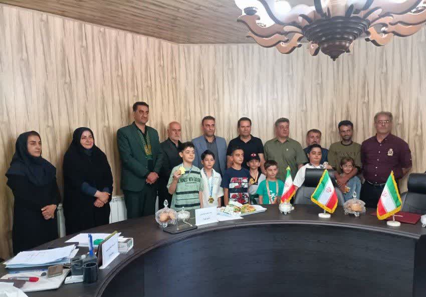 تجلیل از تکواندوکاران برتر شهرستان طالقان