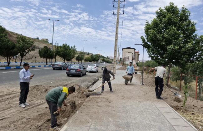 آماده‌سازی بستر فضای سبز در پیاده‌راه سلامت طالقان
