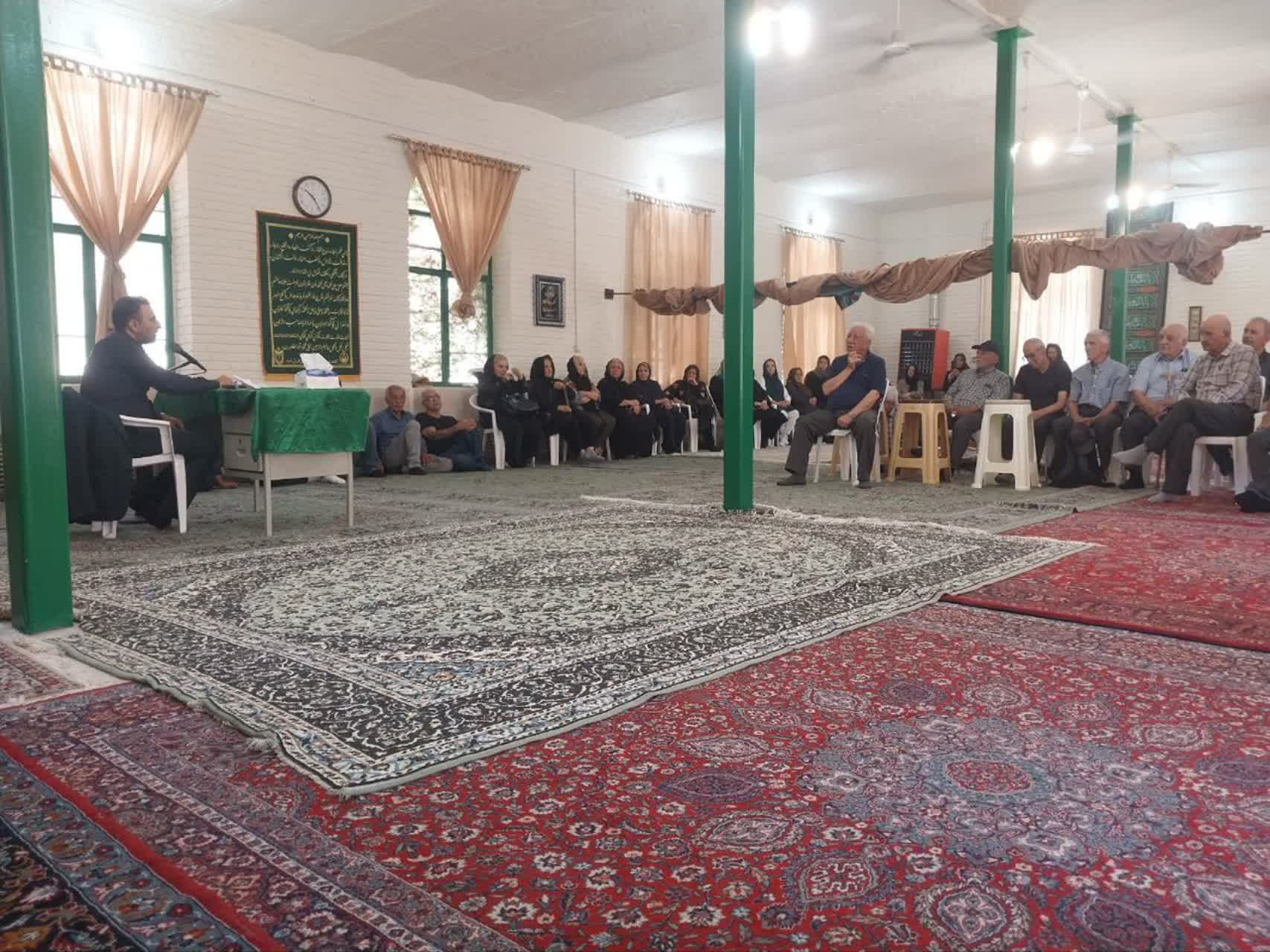 دیدار مردمی با شهردار طالقان در مسجد محله کولج پایین
